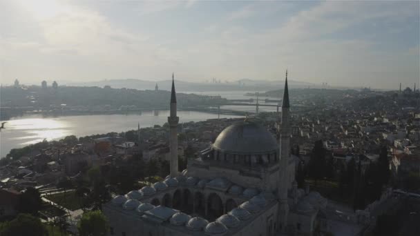 Pemandangan udara Masjid Yavuz Sultan Selim di Istanbul. 4K Footage di Turki — Stok Video
