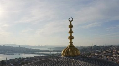 İstanbul 'daki Yavuz Sultan Selim Cami Kubbesi' nin hava manzarası.