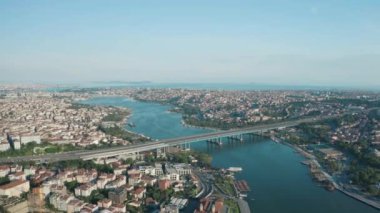 İstanbul 'daki Altın Boynuz' un havadan görünüşü. Türkiye 'de 4K Görüntüsü