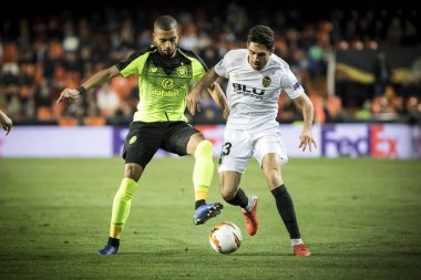 Valencia, İspanya - 21 Şubat: (L) Toljan (R) Sobrino sırasında Uefa Avrupa Ligi maç Valencia Cf ve Celtic Fc Mestalla Stadı nda arasında 21 Şubat 2019 Valencia, İspanya