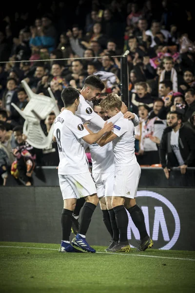 Valencia España Febrero Jugadores Valencia Celebran Gol Durante Partido Uefa — Foto de Stock