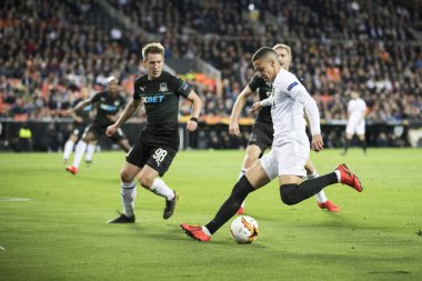 Valencia, İspanya - 7 Mart: Rodrigo Uefa Avrupa Ligi sırasında top ile maç Valencia Cf ve Fc Krasnodar Mestalla Stadı nda arasında 7 Mart 2019 Valencia, İspanya