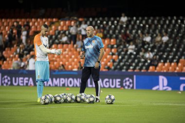 Valencia, İspanya - 02 Ekim 2019: Mestalla Stadyumu 'nda Valencia Cf ve Afc Ajax arasında oynanan Uefa Şampiyonlar Ligi maçı sırasında Jaume 
