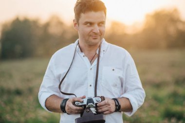 Doğa, yakışıklı adam