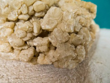 Beyaz kuvarsı kapat