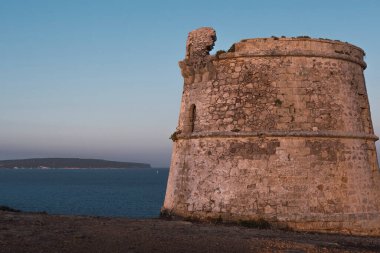 Torre del cap de Barbaria, Barbarya 'nın uzak köşesinde.