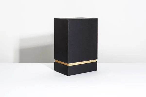 Luxus Fekete Doboz Csomagolás Parfümhöz Vagy Ajándékhoz — Stock Fotó