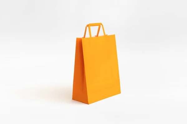 Bolsa Papel Naranja Mediana Con Asas Planas —  Fotos de Stock