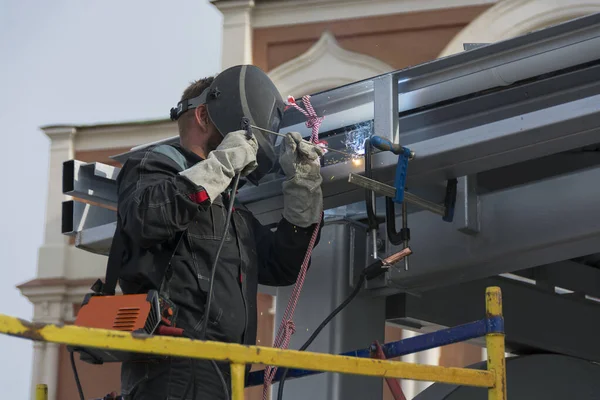 Worker Performs Welding Work Height Royalty Free Stock Photos