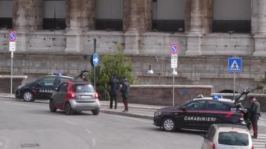 Roma 'daki kolezyum bölgesinde polis kontrol noktası