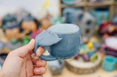 Baba killi bardak, arka planda izole edilmiş kupa.