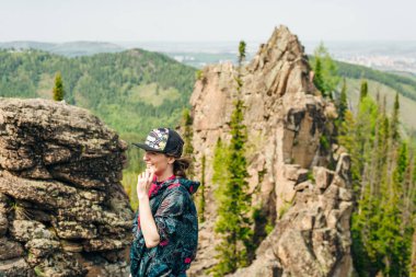 Doğa koruma alanındaki bakış açısı Stolby krasnoyarsk