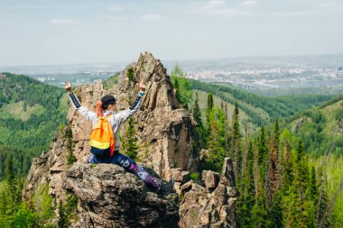 Doğa koruma alanındaki bakış açısı Stolby krasnoyarsk