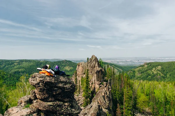 Doğa koruma alanındaki bakış açısı Stolby krasnoyarsk
