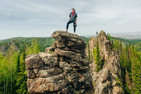 Doğa koruma alanındaki bakış açısı Stolby krasnoyarsk