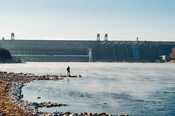 クラスノヤルスクの水力発電所の空中ビュー。空中からの眺め. — ストック写真