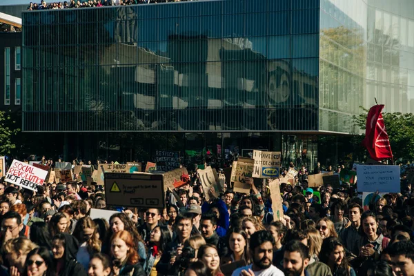 Canadá, Vancouver - 27 de septiembre de 2019 Personas en huelga en rallie — Foto de Stock