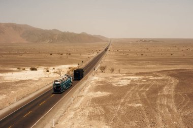 Pan-Amerikan otobanındaki Nasca hatları, Peru.