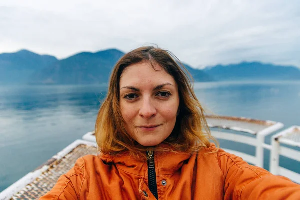Traveler Makes Selfie Background Lake Vancouver Canada — Stock Photo, Image
