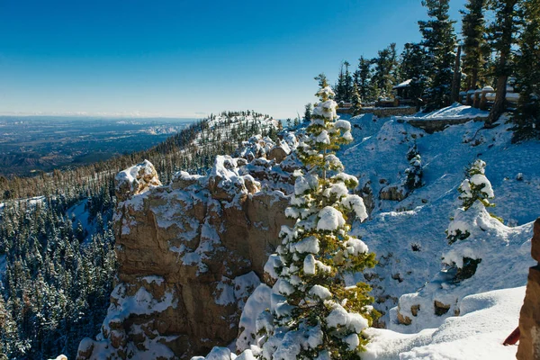 Excelente vista do ponto de inspiração do Parque Nacional Bryce Canyon em Utah — Fotografia de Stock