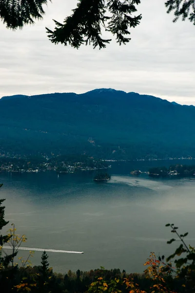 Belo Parque Topo Montanha Burnaby Com Vancouver City Fundo — Fotografia de Stock