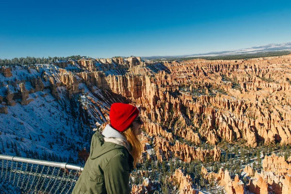 Girl Traveler Viewpoint Bryce Canyon National Park Utah Royalty Free Stock Images