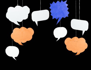 Odaklanmış bazı parçalarla farklı renklerden çağrılar