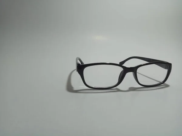 Fondo Eye Glass Estudio Fotográfico Vidrio Ojo Negro Fondo Blanco —  Fotos de Stock