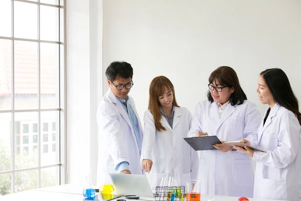 Prueba Sciene Cuarentena Pruebas Científicas Químicos Científico Grupo Trabajando Laboratorio —  Fotos de Stock