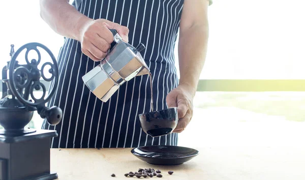 Koncept Kávy Barista Coka Moka Kávový Hrnec Přípravu Espressa Ruce — Stock fotografie