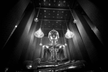 Wat Kalayanamitr Varahavihara, Wat Rakhang ve Wat Chakkrawatakhawat Woramahawihan ile birlikte Kalayanamitr ailesinin üç aile tapınağından biridir. Soyadı Kalayanamitr, tapınağa kazınmış bir şiirden türemiştir. Bangkok Tayland.