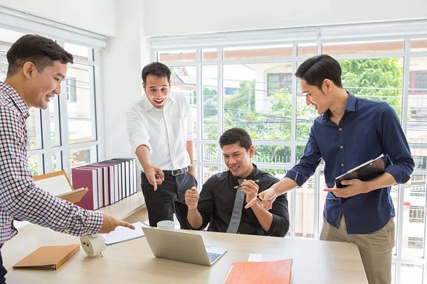 Feiern Sie Den Erfolg Business Team Feiert Einen Guten Job — Stockfoto