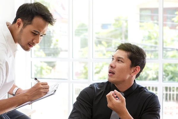 Een Jonge Zakenman Kantoor Zakenmensen Aan Het Werk Kantoor — Stockfoto