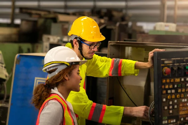 Technicians Engineers Working Machinery Industrial Plants Discussing Working Process Colleague — Stock Photo, Image