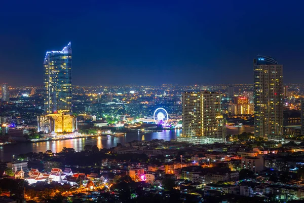 Tayland 'ın havadan görünüşü. Gece vakti Bangkok 'ta güzel ışıklar. Bangkok, Tayland. 31 Aralık 2018.