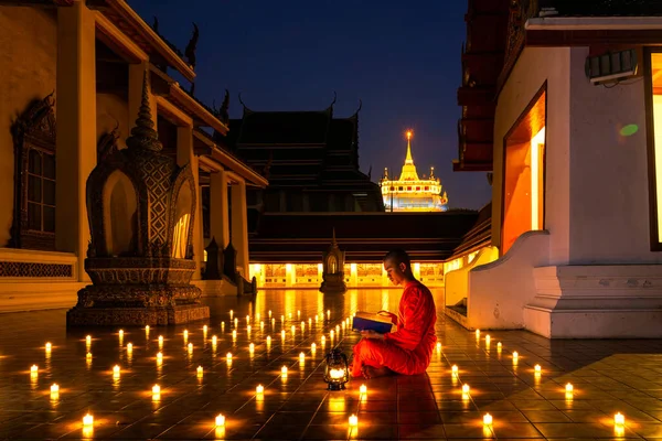 Wat Saket Escena Nocturna Phu Khao Thong Montaña Dorada Monje — Foto de Stock