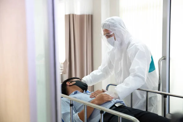 Doctors Nurses Examining Patients Hospital Doctors Staff Prevent Covid Checking — Stock Photo, Image