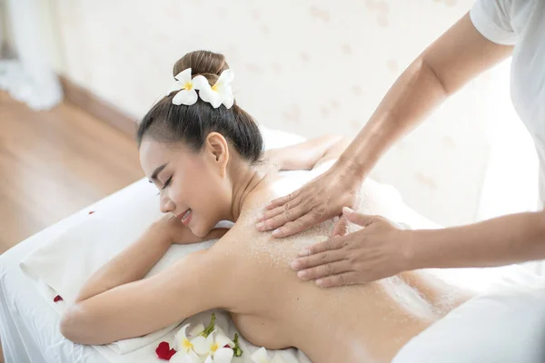 Asian Woman Massage Salt Asian Woman Wellness Beauty Spa Having — Stock Photo, Image