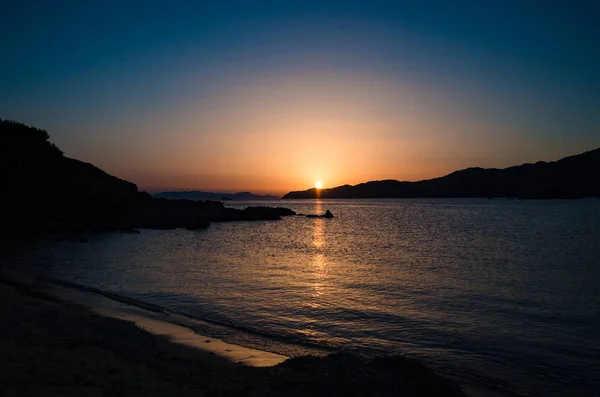 Sol Pone Sobre Mar Maravillosa Cerdeña Italia — Foto de Stock