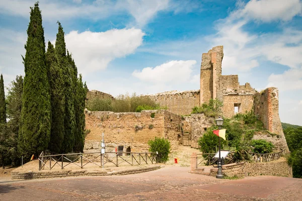 Toscana Sorano Pueblo Medieval Toba Colina Rocosa Italia — Foto de Stock