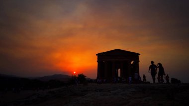 Agrigento, Sicilya - 10 Ağustos 2017: Antik Yunan tapınağı Concordia (V-VI yüzyıl M.ö.), vadi tapınaklar, Agrigento, Sicilya.