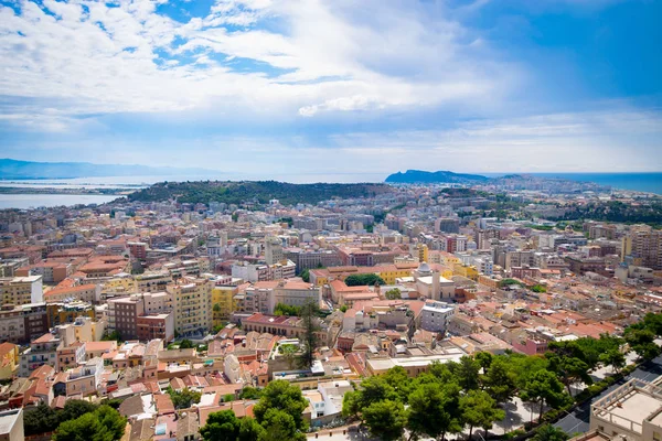 サルデーニャ島 イタリアの地域の首都カリアリの眺め — ストック写真