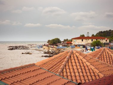 Güney İtalya'nın Akdeniz kıyısındaki turistik köyü.