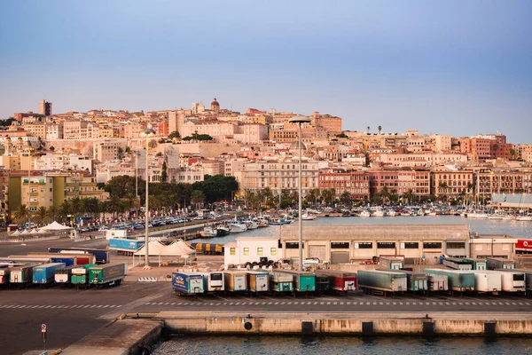 Cagliari Gezien Vanaf Het Dek Van Een Schip Afgemeerd Haven — Stockfoto