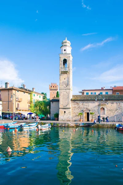 Kleine Romantische Poort Lazise Aan Het Gardameer Italië — Stockfoto