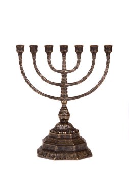 Ritüel menorah şamdan beyaz arka plan üzerinde