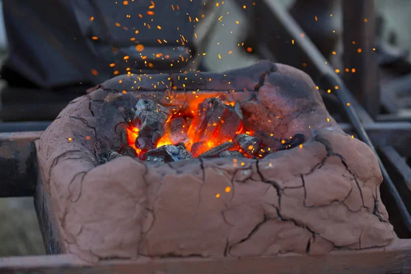 Mittelalterlicher Traditioneller Schmied Für Metallschmieden — Stockfoto