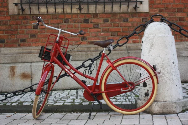 Red Bike City Parking — Stock Photo, Image