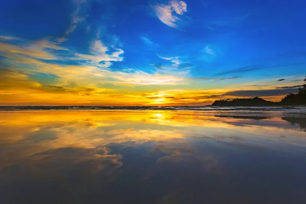 日没時の美しい海の風景 屋外自然背景 — ストック写真