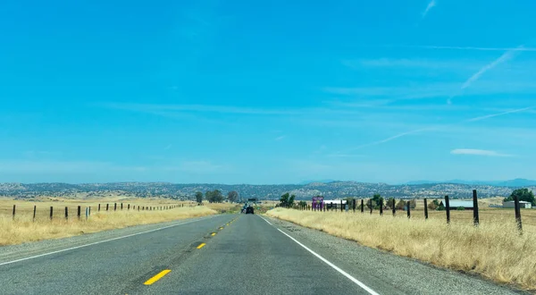 Estrada Nos Campos Paisagem Agrícola Califórnia Eua — Fotografia de Stock